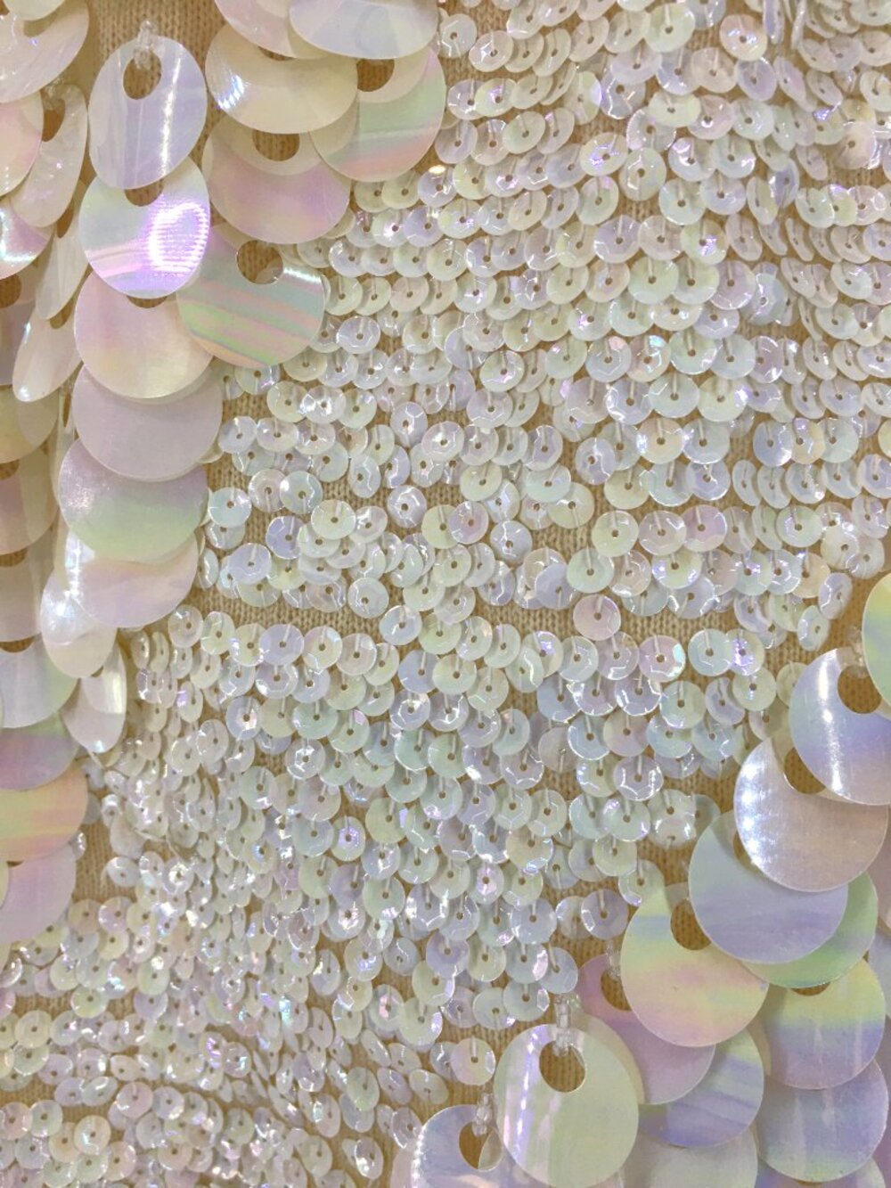✨ Vintage 60s Hand Beaded Sequin Wool Top Ivory Iridescent Paillette Tank ✨ - Picture 6 of 9
